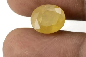 Natural Nizerian Yellow Sapphire 7.65 Carat / 8.41 Ratti Size Reference