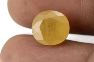 Natural Nizerian Yellow Sapphire 8.00 Carat / 8.79 Ratti Size Reference