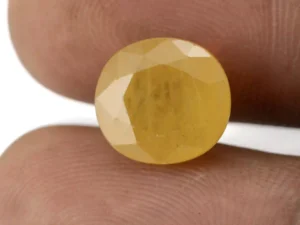Natural Nizerian Yellow Sapphire 8.00 Carat / 8.79 Ratti Size Reference