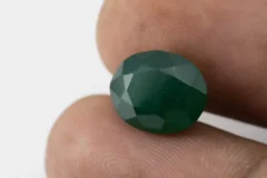 Natural Green Onex 5.98 Carat - Size Reference