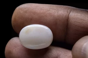 Natural White Opal 6.415 Carat - Size Reference