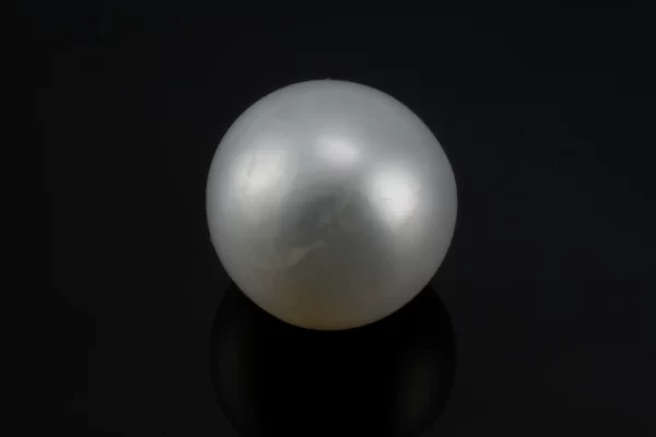 Pearl 4.60 Carat / 5.05 Ratti - Ball Shape