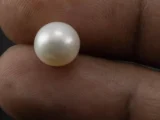 Pearl 5.15 Carat / 5.66 Ratti - Ball Shape - Size Reference