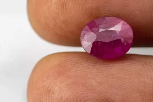 Size Reference: Authentic Ruby (Manek) 5.06 Carat / 5.56 Ratti - Size Reference