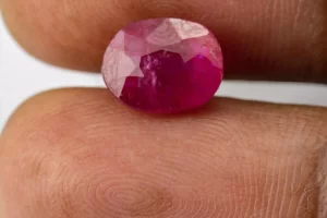 Size Reference: Authentic Ruby (Manek) 5.53 Carat / 6.08 Ratti - Size Reference