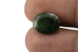 Natural Sapota Emerald (Panna) 6.24 Carat / 6.86 Ratti - Size Reference