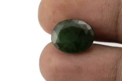 Natural Sapota Emerald (Panna) 6.24 Carat / 6.86 Ratti - Size Reference