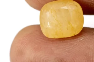 Stunning Natural Yellow Sapphire (Pukhraj) 6.04 Carat/6.64 Ratti - Size Reference