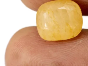 Stunning Natural Yellow Sapphire (Pukhraj) 6.04 Carat/6.64 Ratti - Size Reference