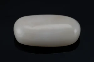 White Coral Stone 12.24 Ratti - 11.14 Carat Safed Moonga Front View