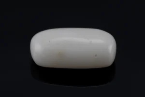 White Coral Stone 4.61 Ratti - 4.20 Carat Safed Moonga Front View