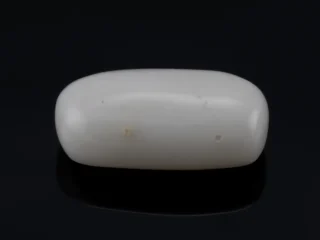 White Coral Stone 4.61 Ratti - 4.20 Carat Safed Moonga Front View