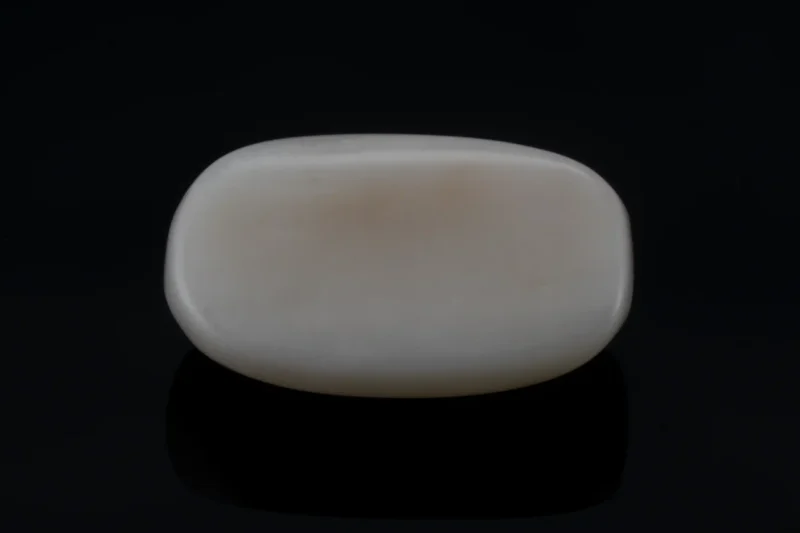 White Coral Stone 5.08 Ratti - 4.62 Carat Safed Moonga Back View