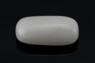 White Coral Stone 7.17 Ratti - 6.53 Carat Safed Moonga Front View