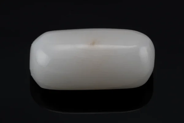 White Coral Stone 10.61 Ratti - 9.66 Carat Safed Moonga Front View