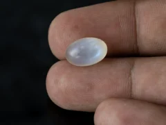 Natural Blue Moonstone Chandramani 6.57 Carat (7.22 Ratti) – In palm