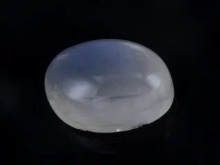 Natural Blue Moonstone Chandramani 6.70 Carat (7.36 Ratti) – Top view