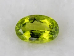 Natural Peridot Stone 2.50 Carat (2.75 Ratti) - Top view