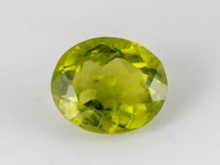 Natural Peridot Stone 3.78 Carat (4.15 Ratti) – Top View