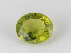 Natural Peridot Stone 3.78 Carat (4.15 Ratti) – Top View2