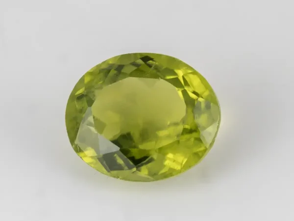 Natural Peridot Stone 3.78 Carat (4.15 Ratti) – Top View2