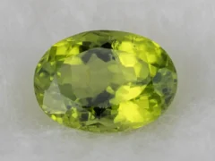 Natural Peridot Stone 3.86 Carat (4.24 Ratti) - Top view