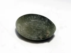 Natural Quartz Cat’s Eye Gemstone (Lahsuniya Ratna) – 4.93 Carat (5.42 Ratti) - back view