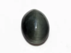 Natural Quartz Cat’s Eye Gemstone (Lahsuniya Ratna) – 5.17 Carat (5.68 Ratti) - front view