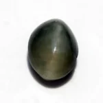 Natural Quartz Cat’s Eye Gemstone (Lahsuniya Ratna) – 5.61 Carat (6.16 Ratti) - front view