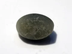 Natural Quartz Cat’s Eye Gemstone (Lahsuniya Ratna) – 5.78 Carat (6.35 Ratti) - back view