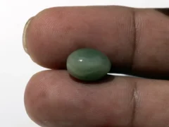 Natural Quartz Cat’s Eye Gemstone (Lahsuniya Ratna) – 5.78 Carat (6.35 Ratti) - in palm