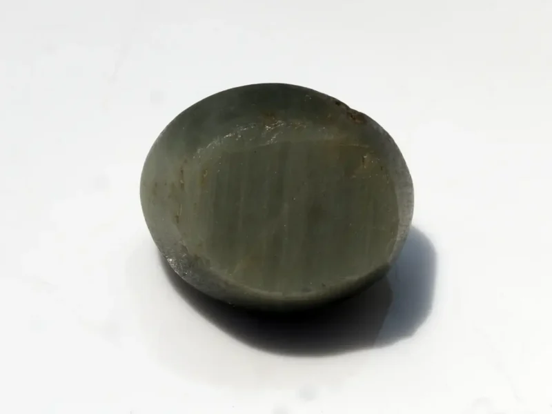 Natural Quartz Cat’s Eye Gemstone (Lahsuniya Ratna) – 6.30 Carat (6.92 Ratti) - back view