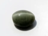 Natural Quartz Cat’s Eye Gemstone (Lahsuniya Ratna) – 6.30 Carat (6.92 Ratti) - side view