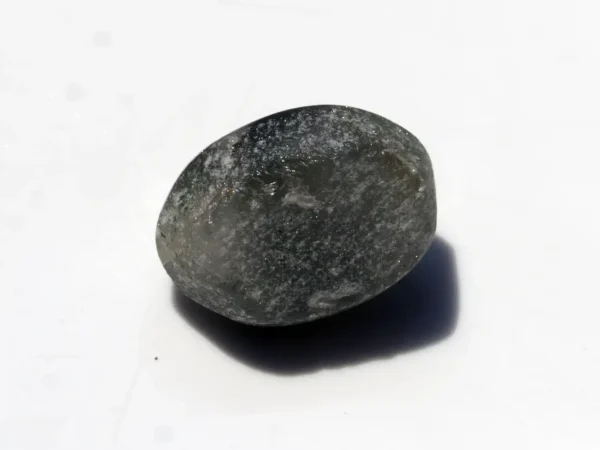 Natural Quartz Cat’s Eye Gemstone (Lahsuniya Ratna) – 6.71 Carat (7.37 Ratti) - back view