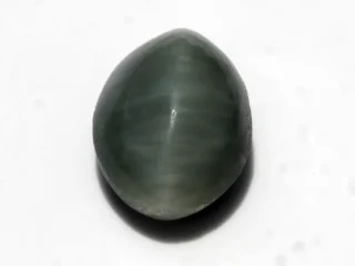Natural Quartz Cat’s Eye Gemstone (Lahsuniya Ratna) – 8.63 Carat (9.48 Ratti) - front view
