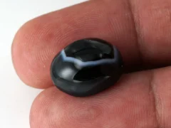 Natural Sulemani Hakik Agate Stone 12.76 Carat (14.02 Ratti) - In hand