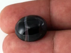 Natural Sulemani Hakik Agate Stone 14.43 Carat (15.86 Ratti) - In hand