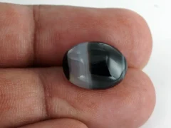 Natural Sulemani Hakik Agate Stone 8.44 Carat (9.27 Ratti) - In hand