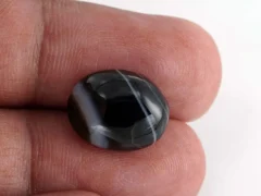 Natural Sulemani Hakik Agate Stone 9.08 Carat (9.98 Ratti) - In hand