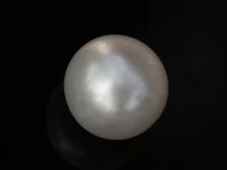 Cultured Pearl Stone (Moti Ratna) 4.06 Carat (4.46 Ratti) - Top view