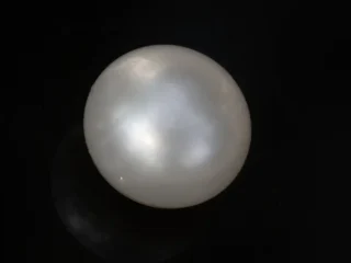 Cultured Pearl Stone (Moti Ratna) 4.30 Carat (4.72 Ratti) - Top view
