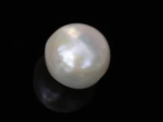 Cultured Pearl Stone (Moti Ratna) 4.30 Carat (4.72 Ratti) - Top view
