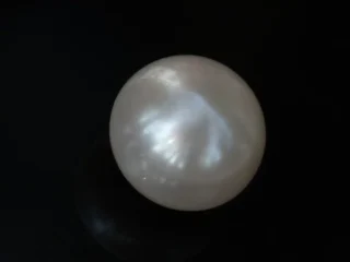 Cultured Pearl Stone (Moti Ratna) 4.35 Carat (4.78 Ratti) - Top view