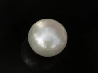 Cultured Pearl Stone (Moti Ratna) 4.36 Carat (4.79 Ratti) - Top view
