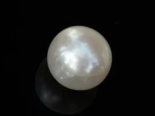 Cultured Pearl Stone (Moti Ratna) 4.44 Carat (4.88 Ratti) - Top view