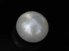 Cultured Pearl Stone (Moti Ratna) 4.63 Carat (5.01 Ratti) - Top view