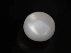 Cultured Pearl Stone (Moti Ratna) 5.31 Carat (5.83 Ratti) - Top view