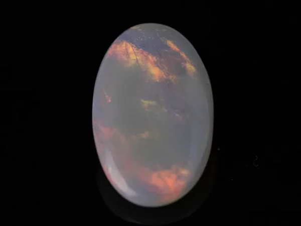 Side view of an Australian Fire Opal 3.50 Carat (3.85 Ratti)