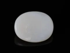 Back view of a 3.81 Carat (4.19 Ratti) natural opal gemstone