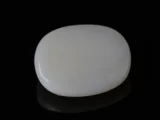 Back view of a 4.87 Carat (5.35 Ratti) natural opal gemstone